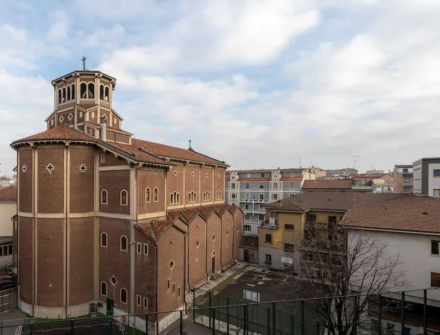 Chic Apartment In Nolo: Style And Comfort In Milan 0*,