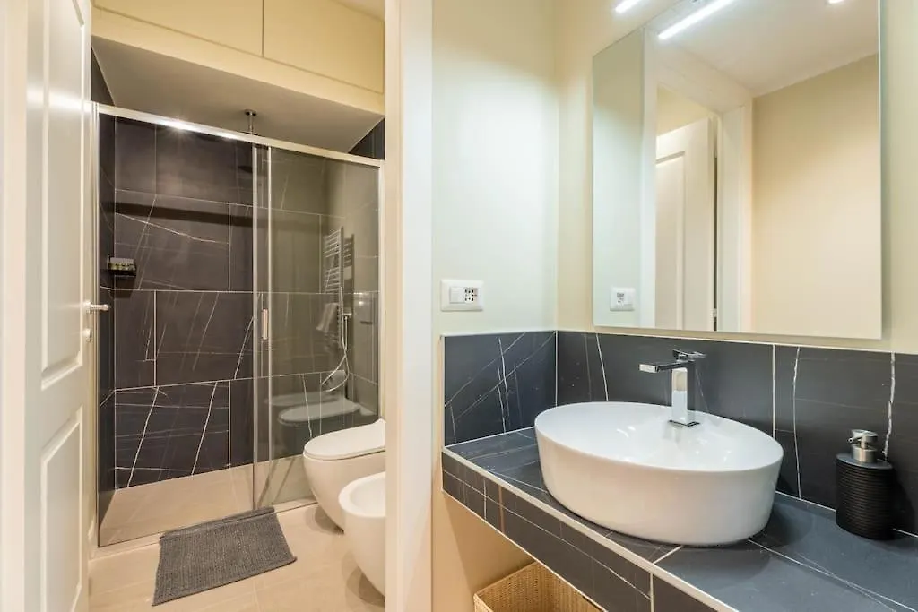 Chic Apartment In Nolo: Style And Comfort In Milan 0*,